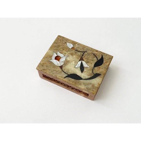 Floral Abalone Inlaid Soapstone Vintage Trinket Box | Jewelry box | Ring Dish - Picture 8 of 9